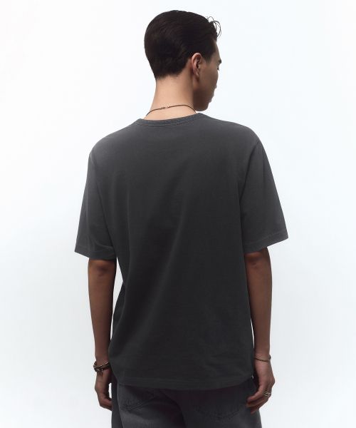 Lookbook MUSINSA STANDARD Pigment Henry Neck T-Shirt [Charcoal Gray] MMFTS5D32-CG