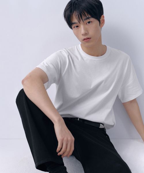 Lookbook MUSINSA STANDARD 標準版型牛仔褲［黑色］ MMJNP0Z02-BK