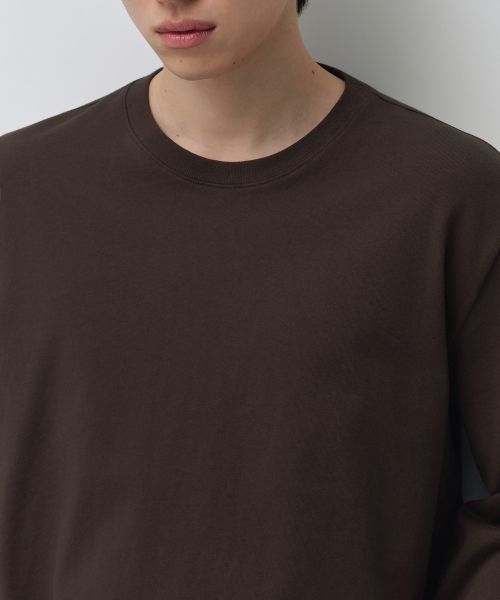 Lookbook ムシンサスタンダード レギュラーフィット クロップド長袖Tシャツ［ダークブラウン］ MMFTL8A02-DR