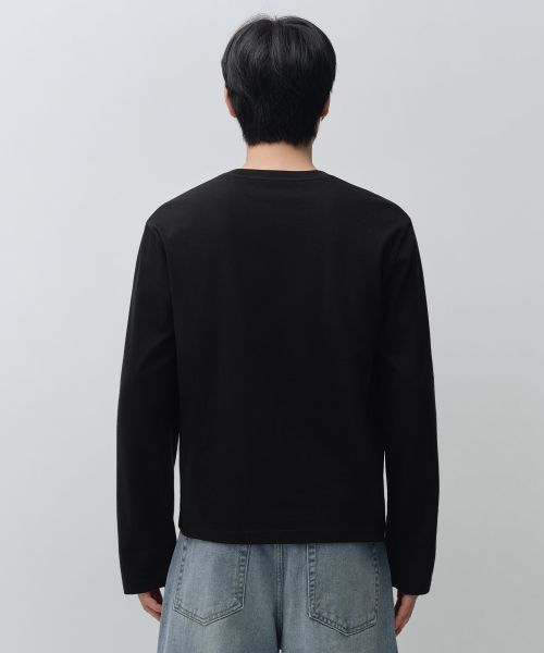 Lookbook MUSINSA STANDARD Regular Long Sleeve Crop T-Shirt [Black] MMFTL8A02-BK