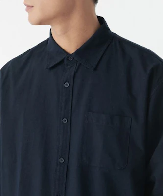 MUSINSA STANDARD 宽松版型牛津纺衬衫(藏青色) MM0SL4Z04-NA Lookbook MUSINSA STANDARD 宽松版型牛津纺衬衫(藏青色) MM0SL4Z04-NA