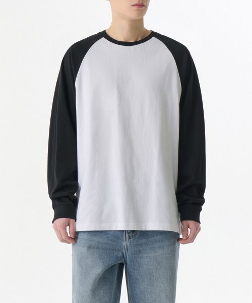 Musinsa Standard Relaxed Fit Raglan Long Sleeve T-Shirt [White/Black] MMETL4Z04-77