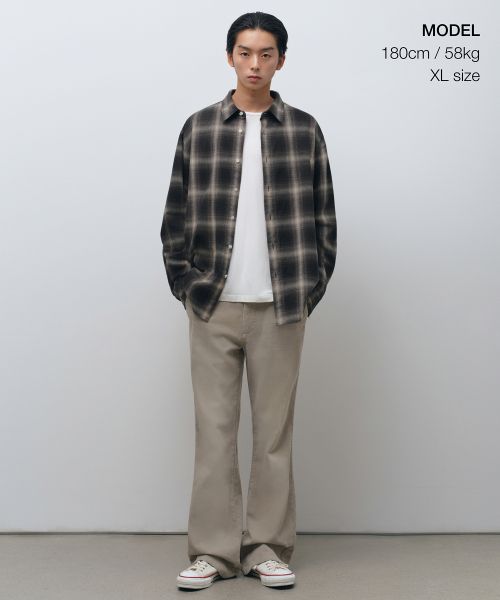 Lookbook Musinsa Standard Relaxed Flannel Ombre Check Shirt [Black/Ivory] MMESL5C13-60