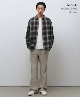 MUSINSA STANDARD 宽松版法兰绒渐变格纹衬衫【黑色/象牙白】 MMESL5C13-60 Lookbook MUSINSA STANDARD 宽松版法兰绒渐变格纹衬衫【黑色/象牙白】 MMESL5C13-60