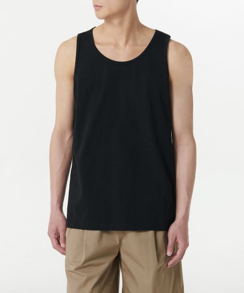 MUSINSA STANDARD Scoop Neck Sleeveless Top [Black] MMDTE6Z02-BK
