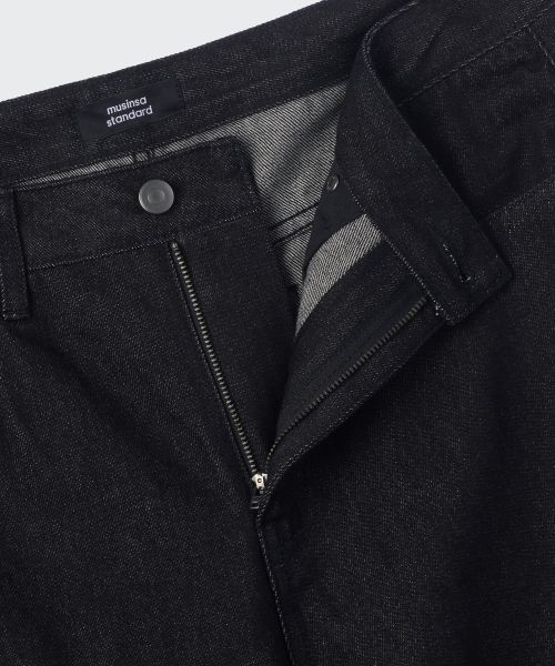 Shop MUSINSA STANDARD 寬版牛仔褲 [Low Black] MMJNP0Z06-AK
