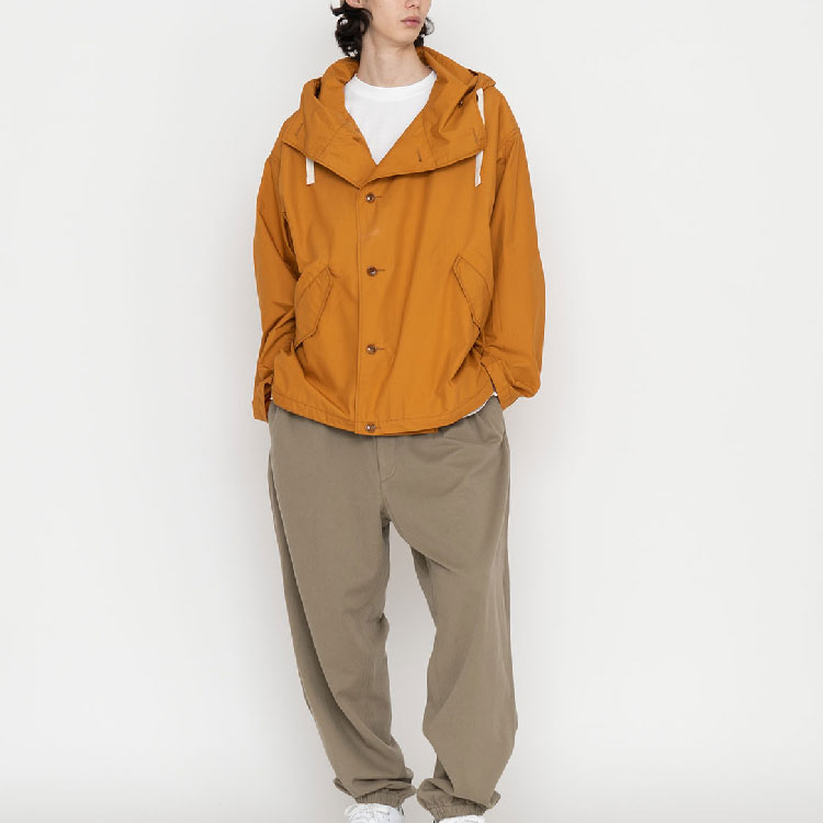 Lookbook Nanamica 純色連帽外套 男女適穿 淺橙紅 長袖. SUAF370-SS