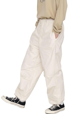 Nanamica 純色直筒抽繩休閒長褲 男女款。 SUCF360 Sizing Nanamica 純色直筒抽繩休閒長褲 男女款。 SUCF360