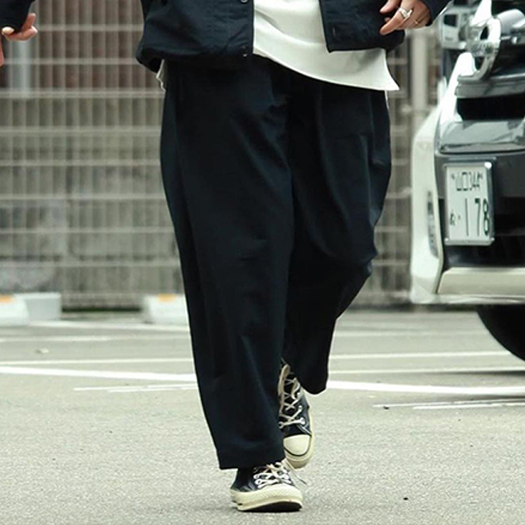 Sizing nanamica SS22 雙褶寬鬆直筒褲 男女休閒長褲. SUCF154E