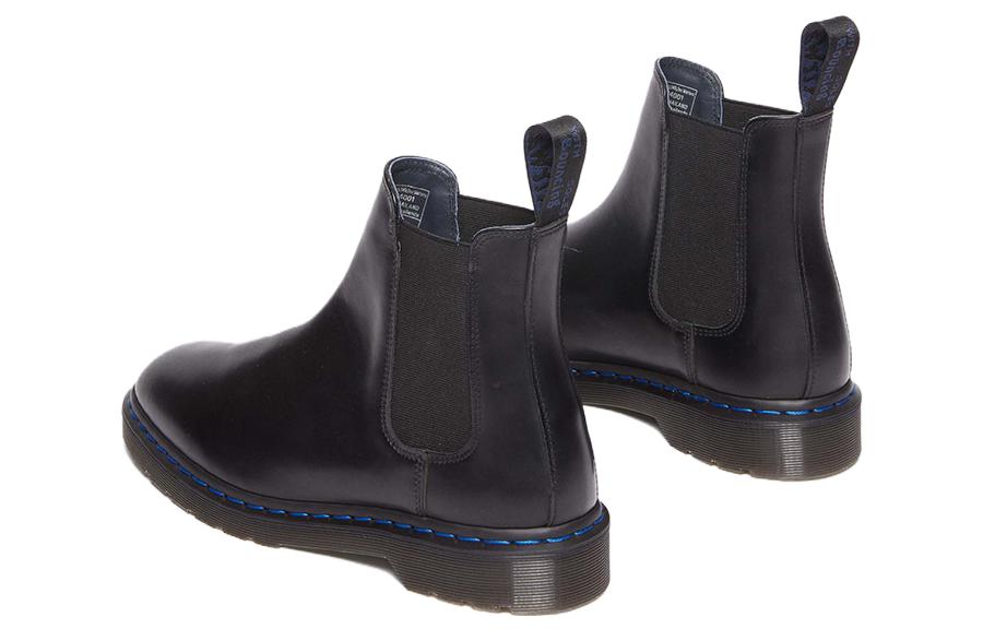 Shop nanamica x Dr. Martens Graeme 'Hitam' 28024001