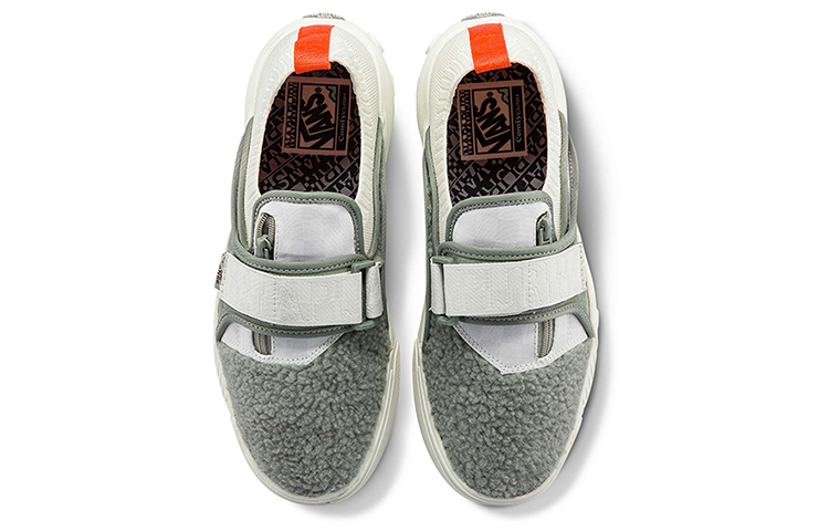 Lookbook Napapijri x Vans Coast 拉链 CC '魔法贴' VN0A5JMD8S8