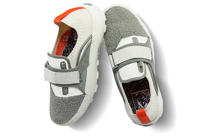 Shop Napapijri x Vans Coast 拉链 CC '魔法贴' VN0A5JMD8S8