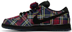 Shop Nardwuar x Nike SB Dunk Low 苏格兰帽滑板鞋 II1493-600
