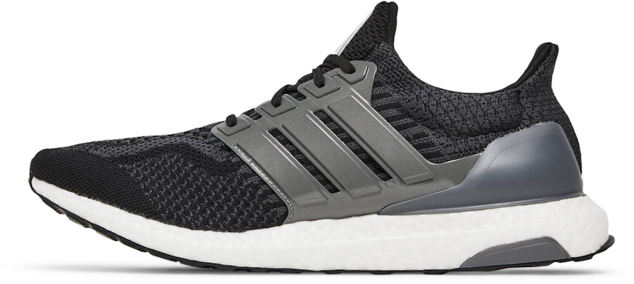 NASA x adidas UltraBoost DNA 'Hitam Karbon' FZ1855 Lookbook NASA x adidas UltraBoost DNA 'Hitam Karbon' FZ1855