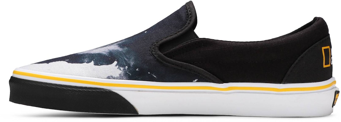 國家地理 x Vans 經典懶人鞋 'Then Now Glacier' VN0A4U38WT3 Lookbook 國家地理 x Vans 經典懶人鞋 'Then Now Glacier' VN0A4U38WT3