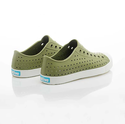 Native Jefferson Casual Slip-On Shoes Goblin Green 11100100-3019 Lookbook Native Jefferson Casual Slip-On Shoes Goblin Green 11100100-3019