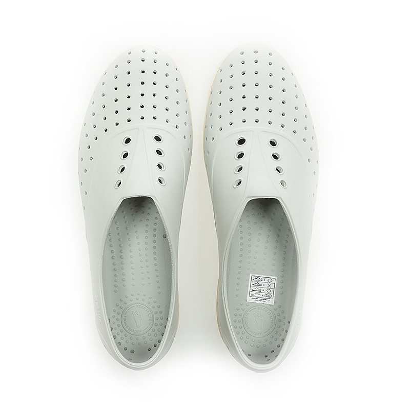 Details for Native Jericho Wanderfoam Sepatu F0000260-4020