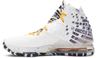 NBA 2K20 x Nike LeBron 17 'Bron 2K 季后赛' 限量版游戏鞋 BQ3177-101 Lookbook NBA 2K20 x Nike LeBron 17 'Bron 2K 季后赛' 限量版游戏鞋 BQ3177-101