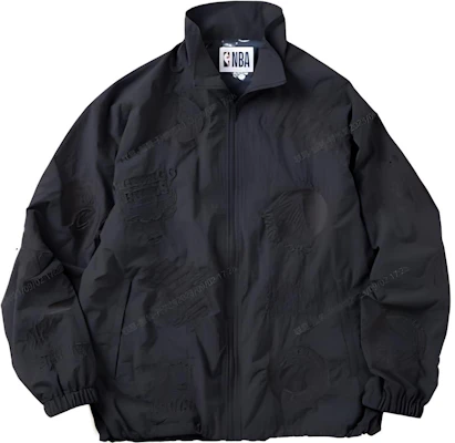 NBA FW23 오프코트 블랙 나일론 팀 로고 자수 집업 재킷 23011464940030-001 Buy NBA FW23 오프코트 블랙 나일론 팀 로고 자수 집업 재킷 23011464940030-001