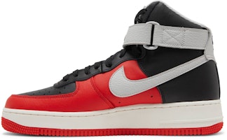 NBA x Nike Air Force 1 High '75º Aniversario Rojo Chile' DC8870-001 Lookbook NBA x Nike Air Force 1 High '75º Aniversario Rojo Chile' DC8870-001