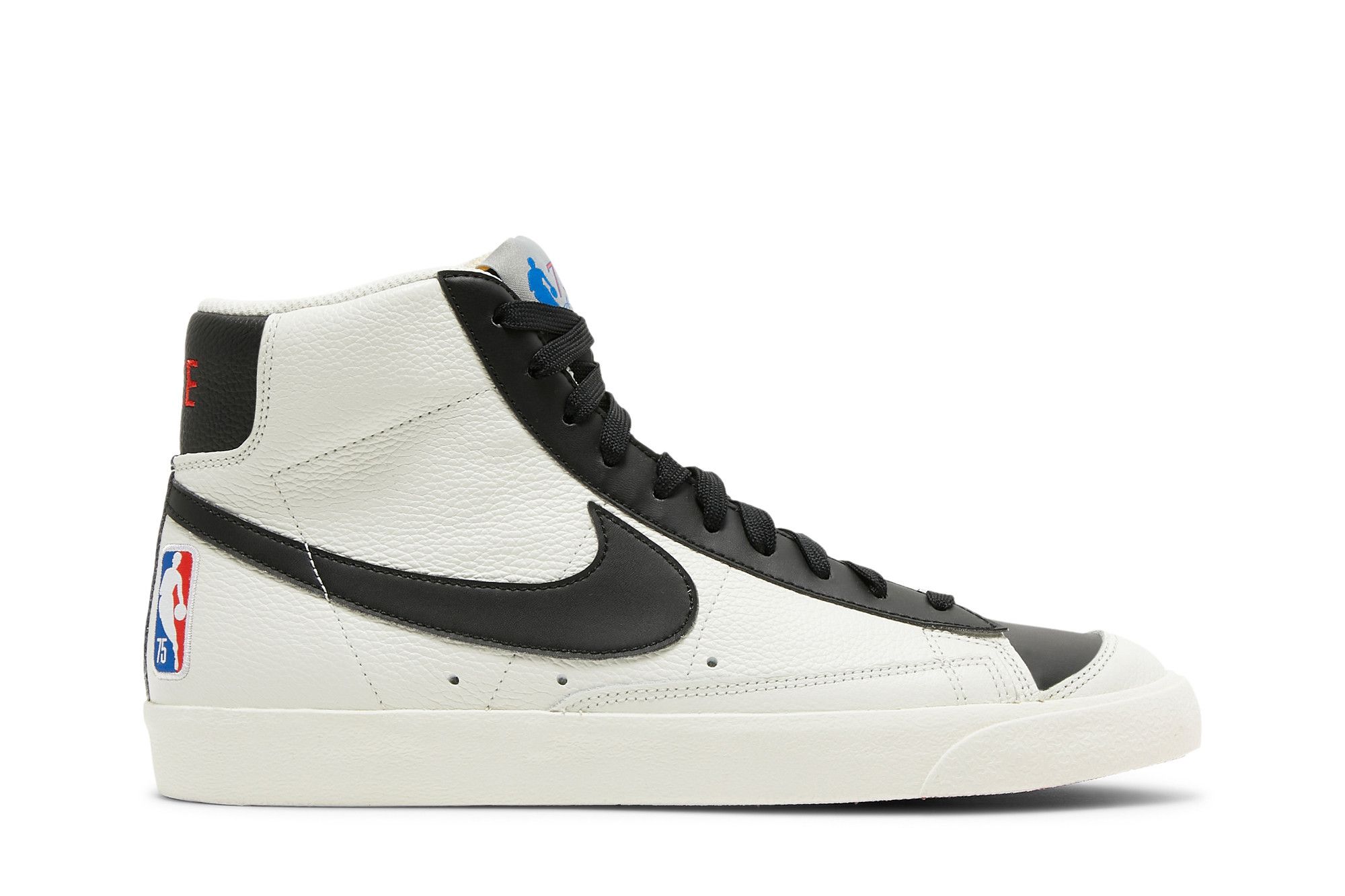 Buy NBA x Nike Blazer Mid '77 EMB '75th Anniversary Trail Blazers' Sepatu Pria DD8025-101