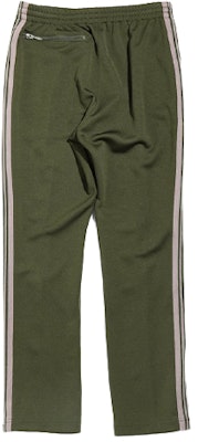 Needles 橄欖綠蝴蝶刺繡運動長褲。 HM227B Lookbook Needles 橄欖綠蝴蝶刺繡運動長褲。 HM227B