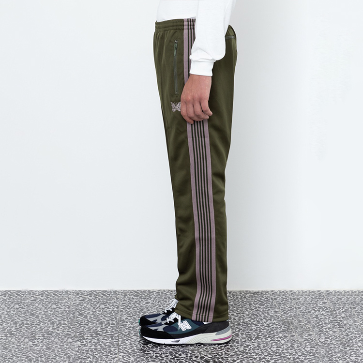 Sizing Needles 橄欖綠蝴蝶刺繡運動長褲。 HM227B