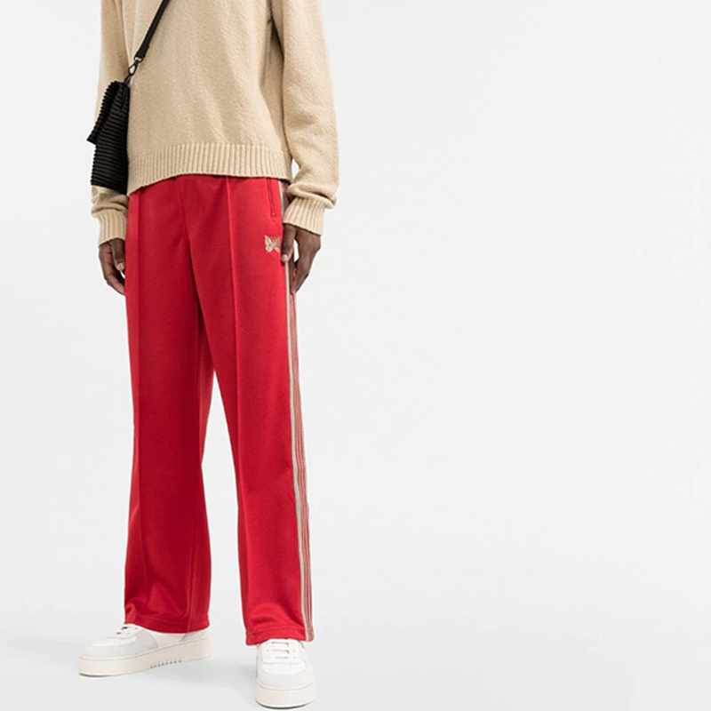 Lookbook Needles 側條紋運動長褲 紅色. KP220