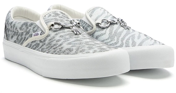 Needles x Vans Vault Classic Slip-On V 'Cetakan Haiwan - Putih' VN0A3QXY2GT Lookbook Needles x Vans Vault Classic Slip-On V 'Cetakan Haiwan - Putih' VN0A3QXY2GT