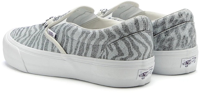 Needles x Vans Vault Classic Slip-On V 'Cetakan Haiwan - Putih' VN0A3QXY2GT Purchase Needles x Vans Vault Classic Slip-On V 'Cetakan Haiwan - Putih' VN0A3QXY2GT