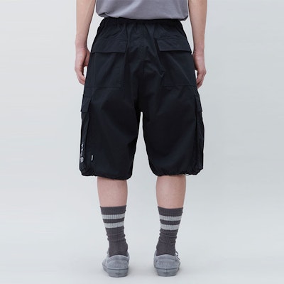 NEIGHBORHOOD Celana Pendek Kasual Longgar Warna Polos. 221YTNH-PTM02 Sizing NEIGHBORHOOD Celana Pendek Kasual Longgar Warna Polos. 221YTNH-PTM02