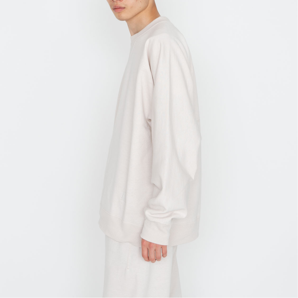 Purchase NEIGHBORHOOD Solid Crewneck Pullover Sweatshirt Warna Putih Gading. SUHS417-ST