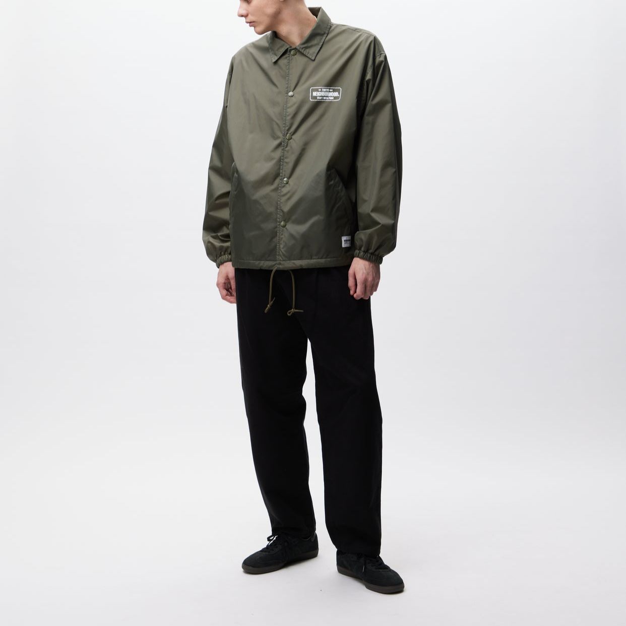 Shop 네이버후드 SS24 솔리드 테이퍼드 포켓 루즈핏 캐주얼 팬츠 241YTNH-PTM05