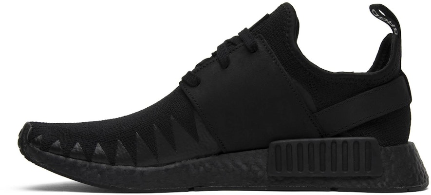 Neighborhood x adidas NMD_R1 Primeknit 'Triple Black' Zapatillas Negras BB9245 Lookbook Neighborhood x adidas NMD_R1 Primeknit 'Triple Black' Zapatillas Negras BB9245
