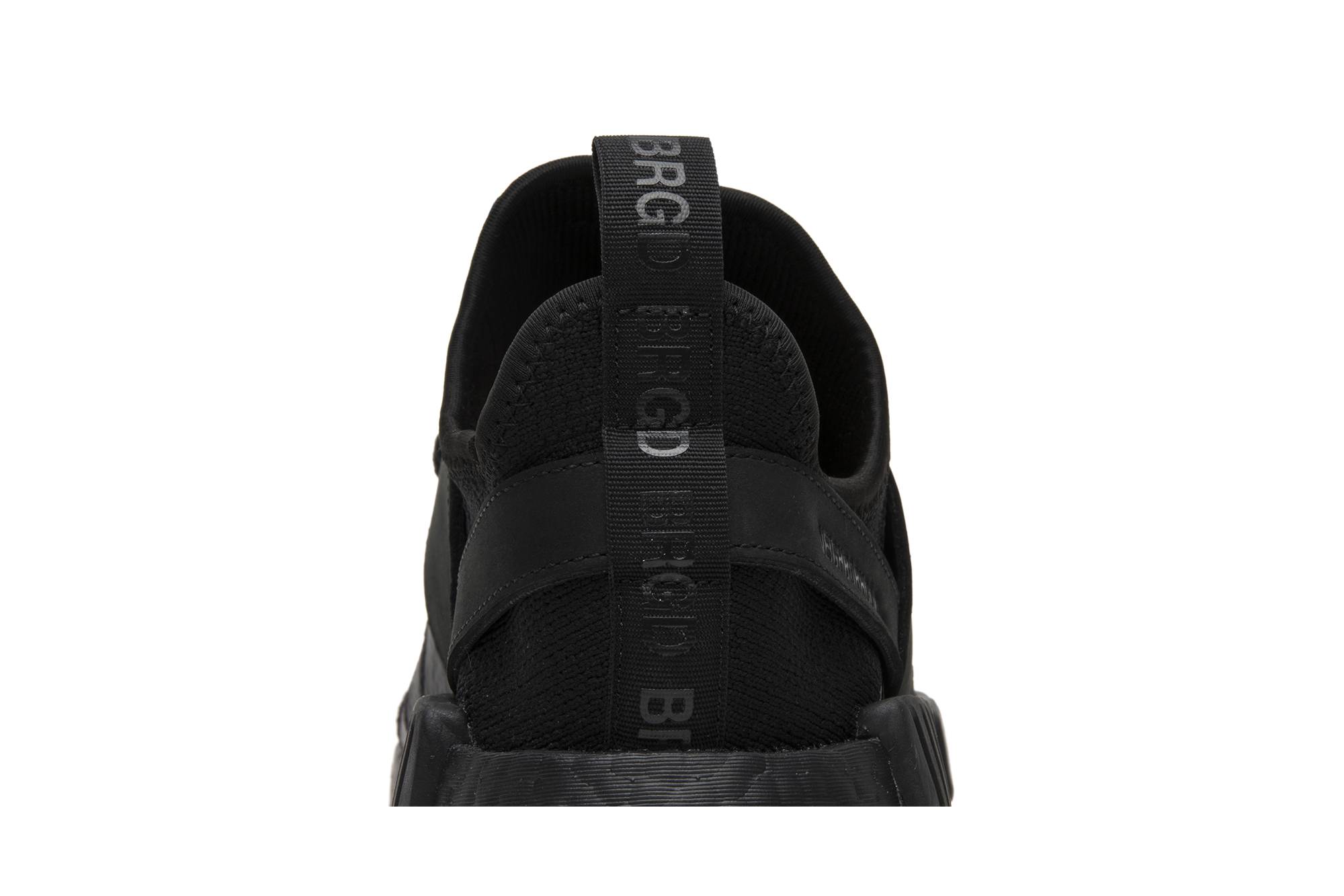 Sizing Neighborhood x adidas NMD_R1 Primeknit 'Hitam Triple' BB9245