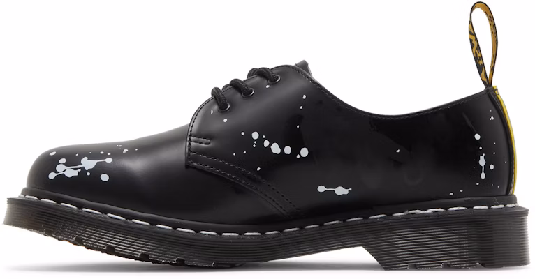 NEIGHBORHOOD x Dr. Martens 1461 Buatan England 'Paint Splatter' 27593922 Lookbook NEIGHBORHOOD x Dr. Martens 1461 Buatan England 'Paint Splatter' 27593922