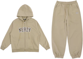 Nerdy Letter Patchwork Sweatshirt and Joggers Set Unisex - Brown. PNED23HD0941/PNED23SP0641 Nerdy Letter Patchwork Sweatshirt and Joggers Set Unisex - Brown. PNED23HD0941/PNED23SP0641