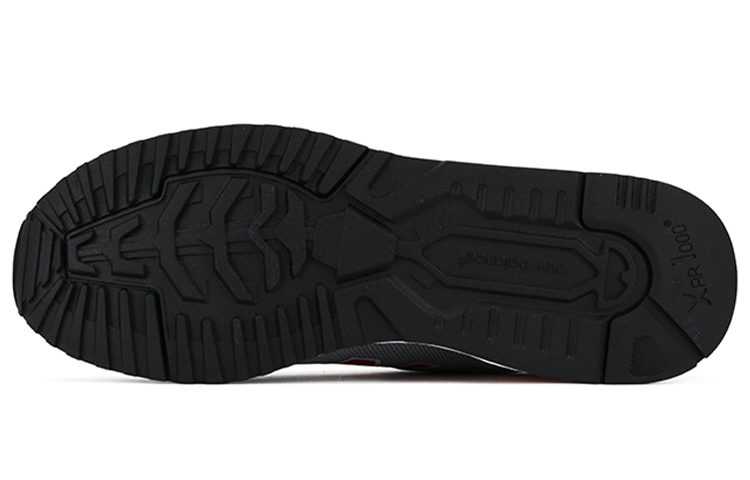 Shop New Balance 005 系列 /红色 '灰' MRL005GR