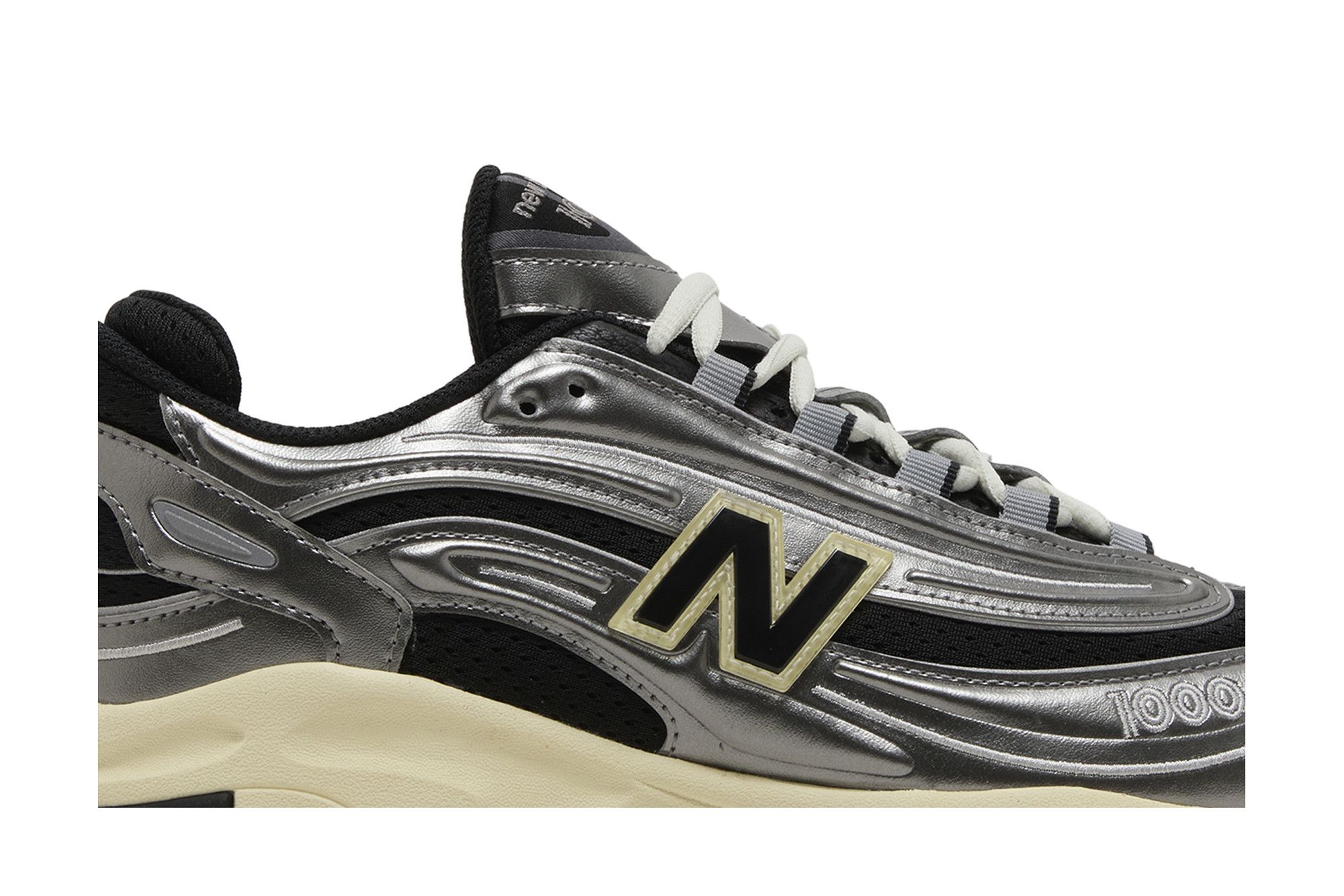 Lookbook New Balance 1000 '銀色金屬' M1000SL