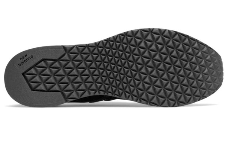 Shop New Balance 100系列 減震防滑 低幫跑步鞋 純黑色