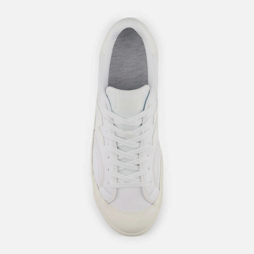 Shop New Balance 100 Series Chaussures Décontractées BB100LGY-D