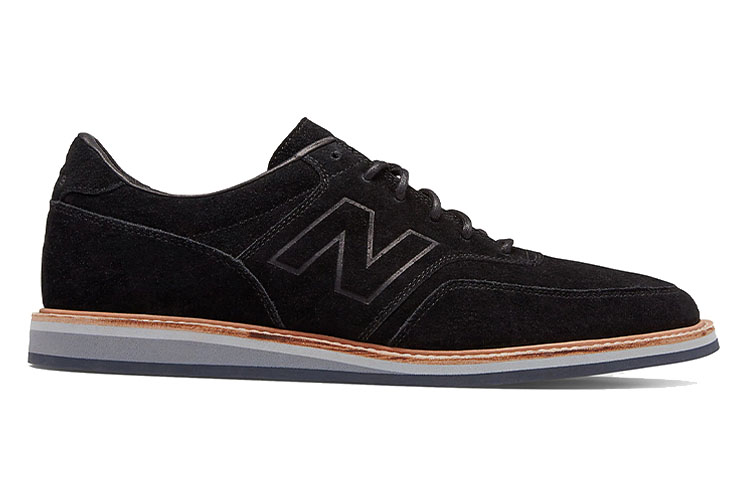 Order New Balance 1100 ''Schwarz'' MD1100BK