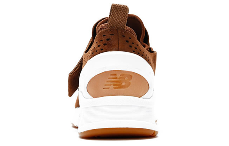 Lookbook New Balance 111 Series Lage Sneakers Bruin MTL111CD