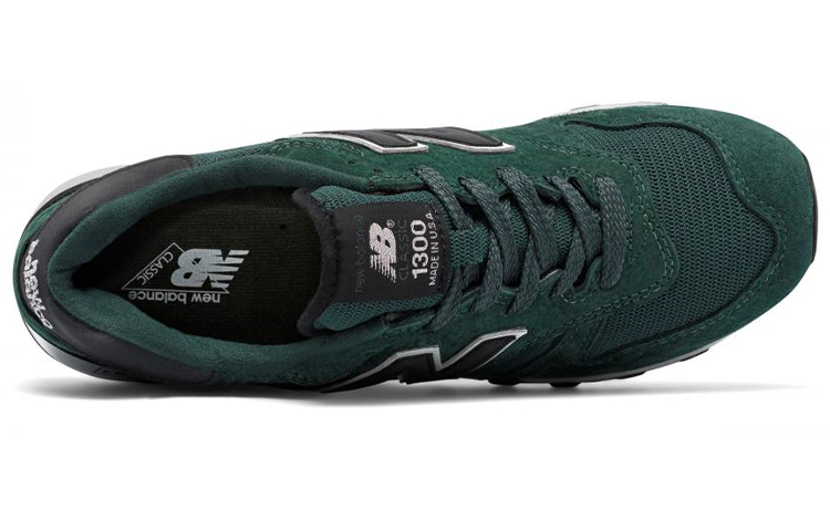 Lookbook New Balance 1300 Donkergroen Navy M1300CAG