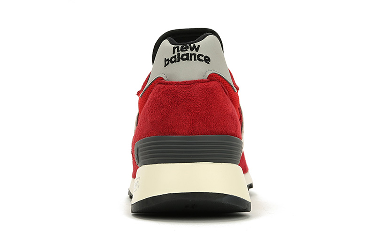 Lookbook New Balance Serie 1300 'Rojo' M1300MO