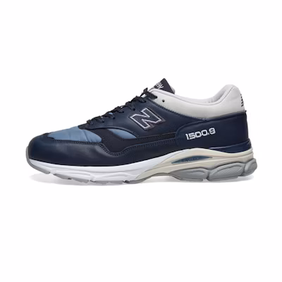 NB 1500.9 Made in England 'Lakeland Pack - Navy'