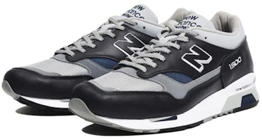 New Balance 1500 'Made In England' Biru Gelap M1500UC Lookbook New Balance 1500 'Made In England' Biru Gelap M1500UC