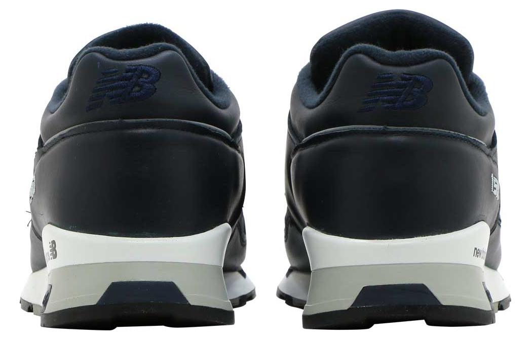 Shop New Balance 1500 '海軍藍皮革' M1500NAV