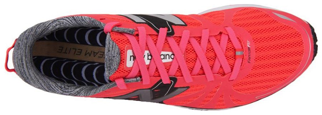 New Balance 1500 Series Ringan Merah Hitam M1500OL2 Lookbook New Balance 1500 Series Ringan Merah Hitam M1500OL2