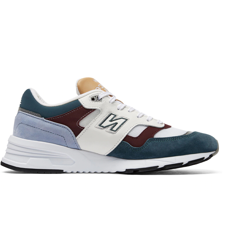 Order New Balance 1530 'Supply Pack' Pack de Suministro M1530BWT